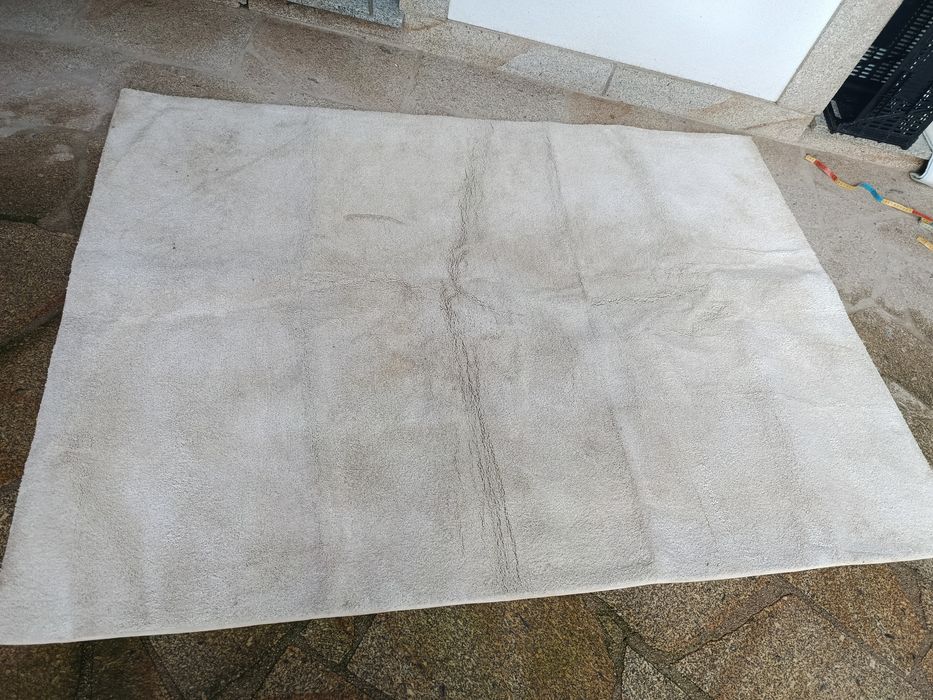 Carpete beje 2,00 metros *1,40 metros