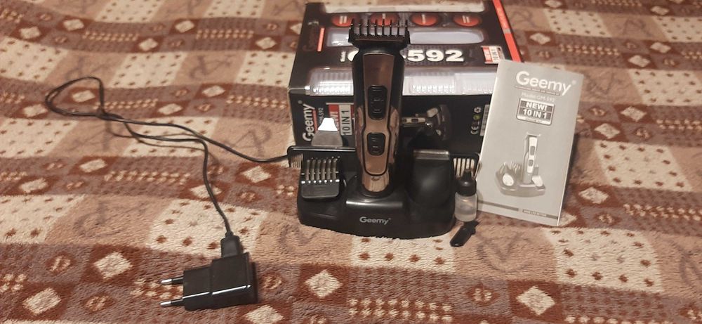 Триммер для стрижки и прочего Geemy GM-592