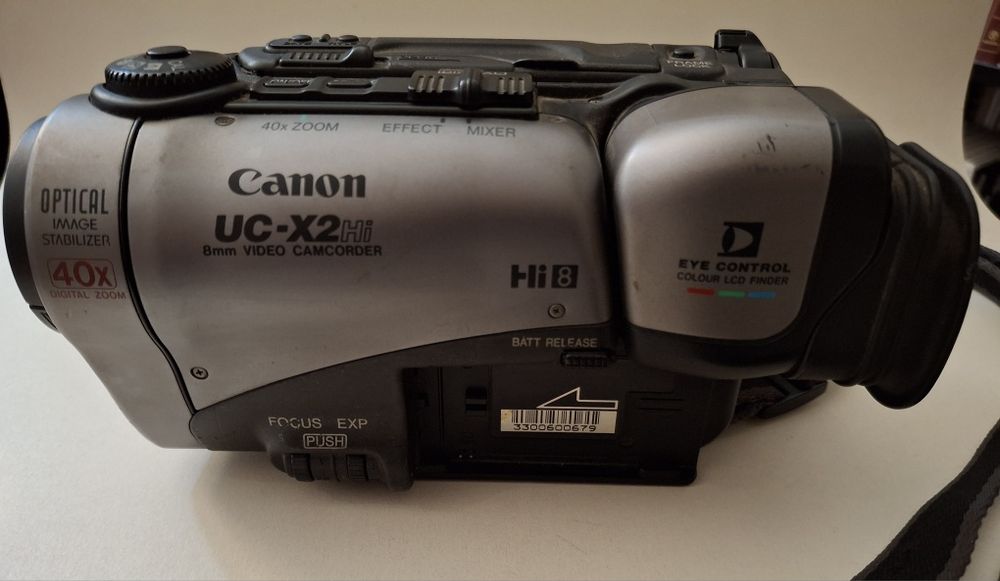 Câmara Canon UC-X2Hi Hi8 – Som Stereo – Kit Completo e Funcional