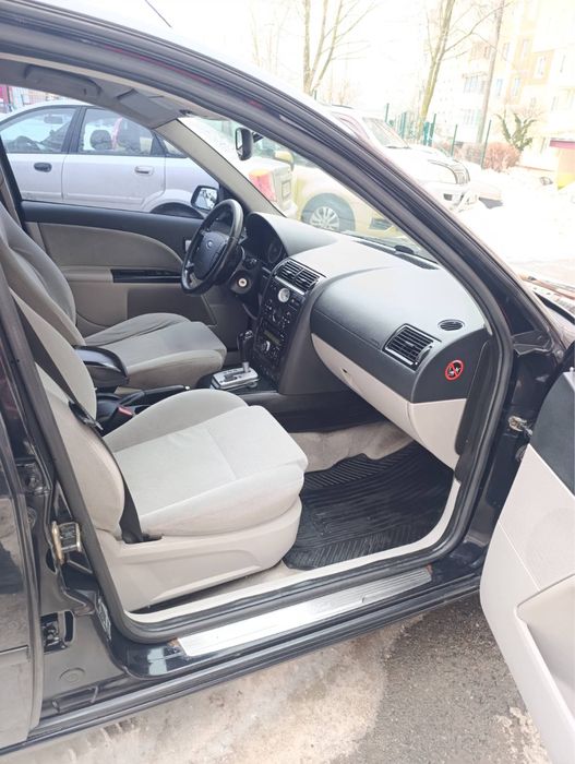 Продам форд мондео в хорошому стані!