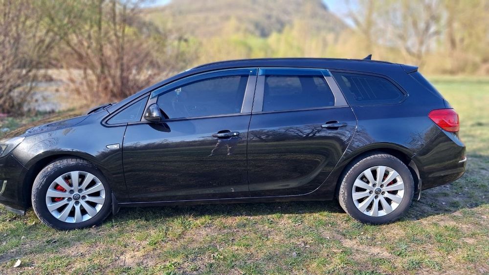 Opel Astra J Sports Tourer 1.7 CDTI