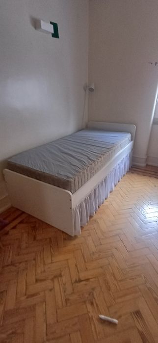 Cama solteiro IKEA MALM modelo antigo
