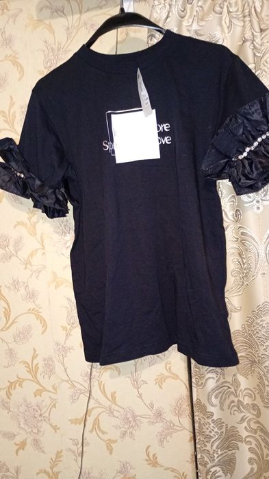 Святкова кофтинка чи футболка River Island  на  11-12 р.