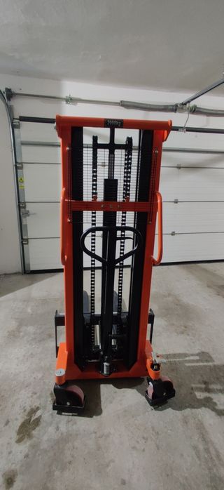 Wózek Masztowy 2T/ 2,5M  Nowy