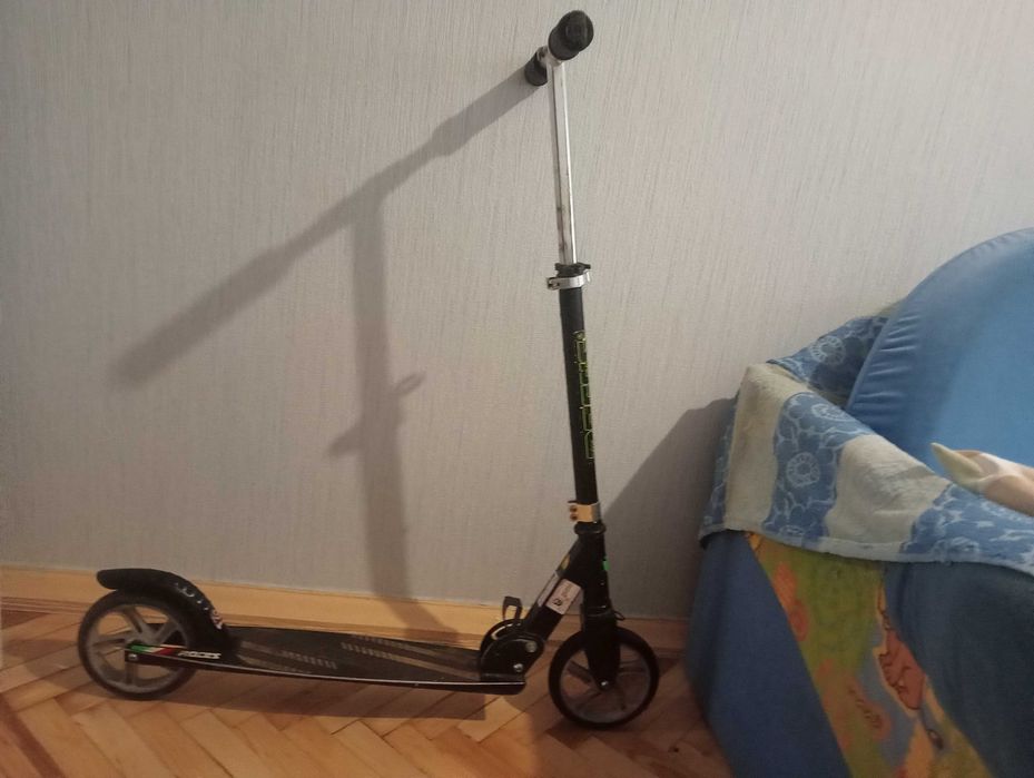 Самокат дитячій б-у