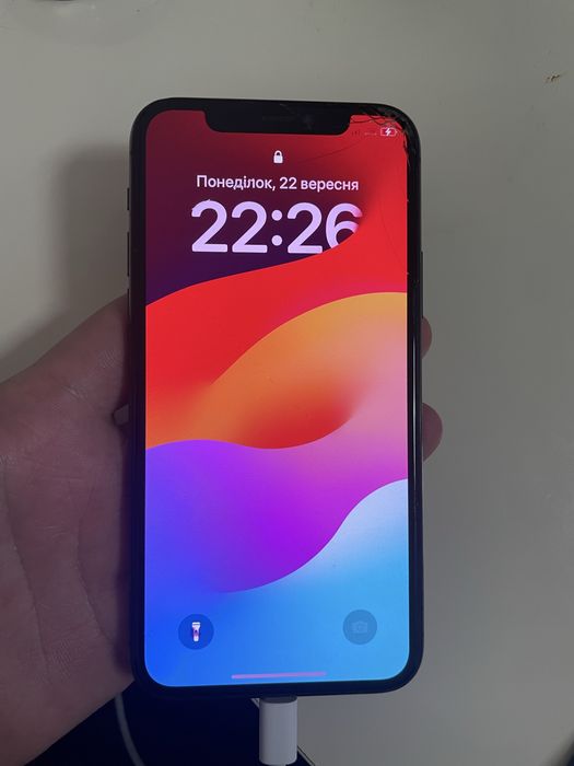 iPhone 11 Pro 64GB Space Gray - повністю робочий, невелика тріщина