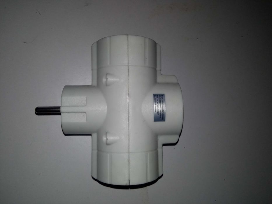 Тройник Electraline 250 В 16 А с заземлением 3 гн. белый 55040