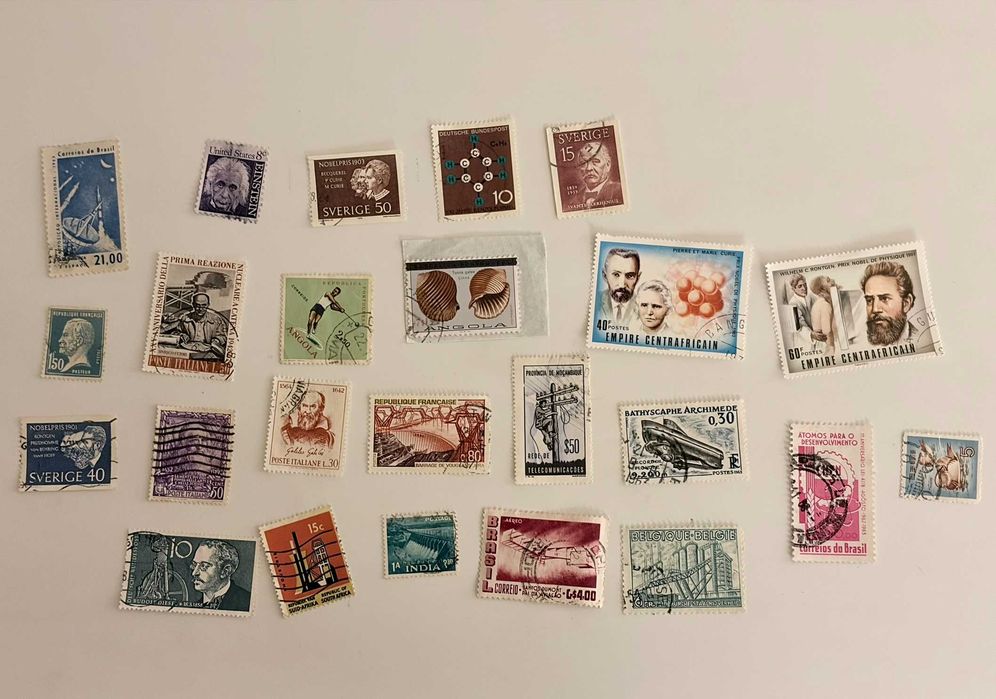 Lote de 24 Selos Antigos – Ciência, Nobel, Cientistas