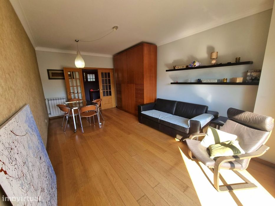 Excelente Apartamento T2 Para Arrendar Em São Domingos De Benfica