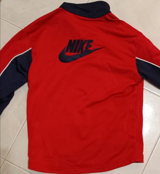 Casaco de criança 12 anos  Nike ótimo