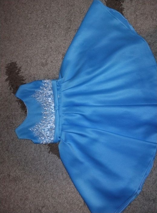 Блакитна дитяча сукня