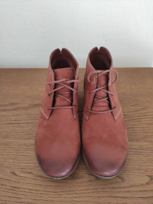 Skórzane buty Clarks