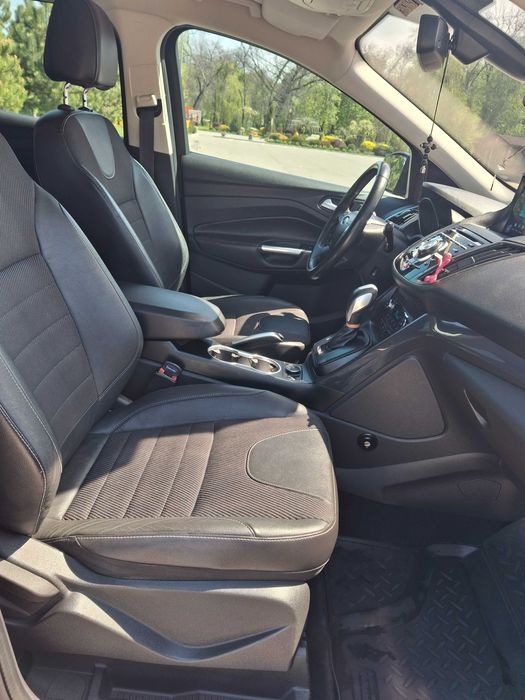 Продам FORD KUGA