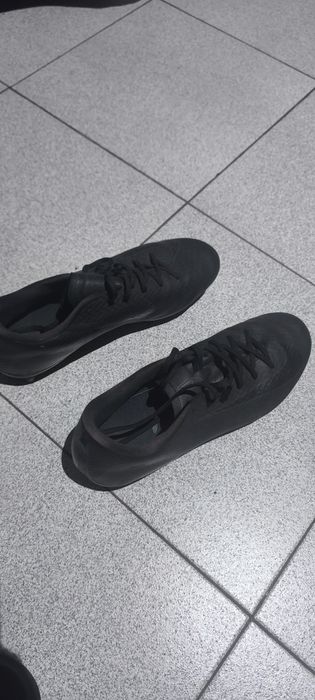 Chuteiras de Futebol – Excelente Estado – 50€