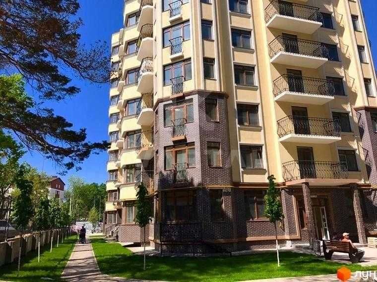 Євротрикімнатна квартира з ремонтом і мінімальними податками