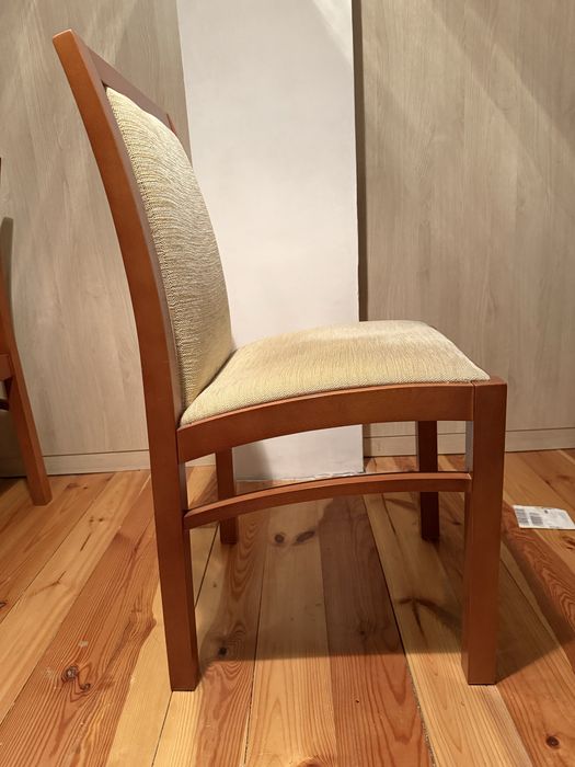 Rozkladany Stół Bukowy 90x90  cm kompletem 4 krzesel