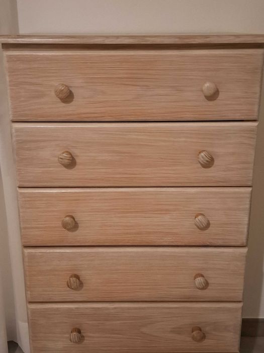 Cómoda/camiseiro de 6 gavetas em madeira de pinho maciça
