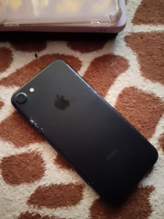 Айфон 7 у ідеальному стані