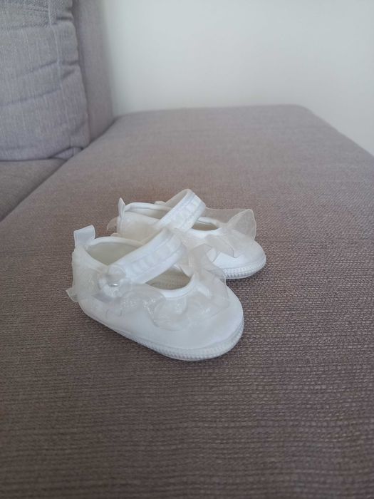 Sprzedam ubranko do chrztu rozmiar 62