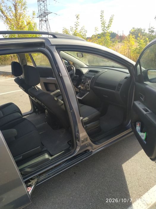 Продам автомобіль Mazda 5