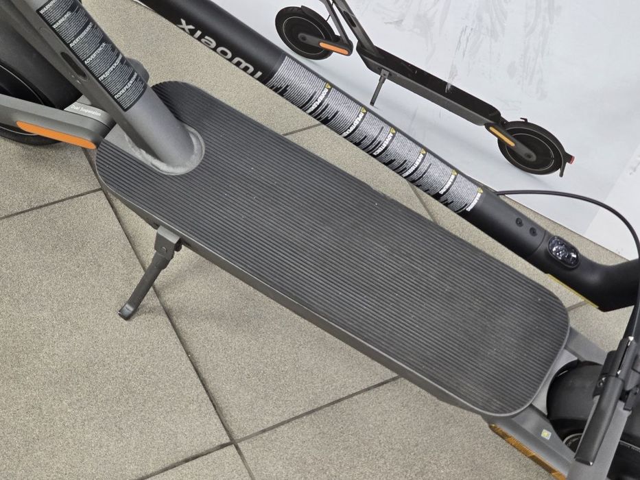 Xiaomi Scooter 4 Ultra самокат