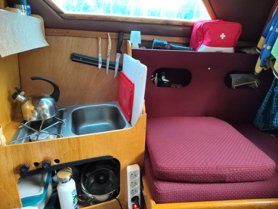 Sprzedam jacht Venus. Pływa po Zalewie Solińskim.