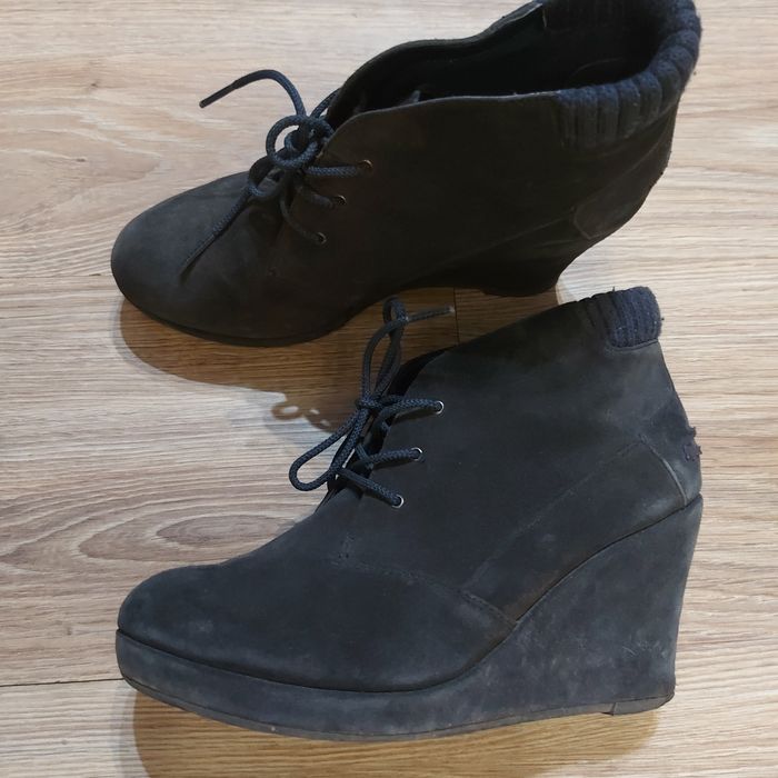 Buty damskie Lacoste rozmiar 38 na koturnie botki wiązane