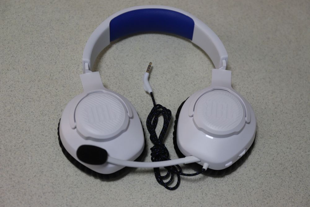 JBL   Наушники с микрофоном