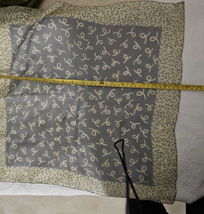 Lenço pescoço quadrado