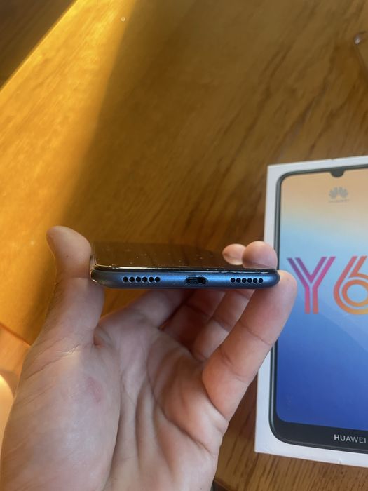 Huawei Y6 2019 2/32 GB Sapphire Blue – stan 10/10, jak nowy!