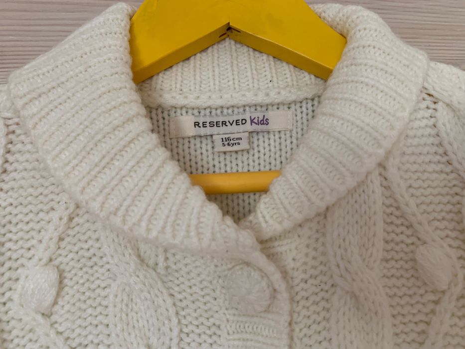 Sweterek pulower ecru 116 reserved