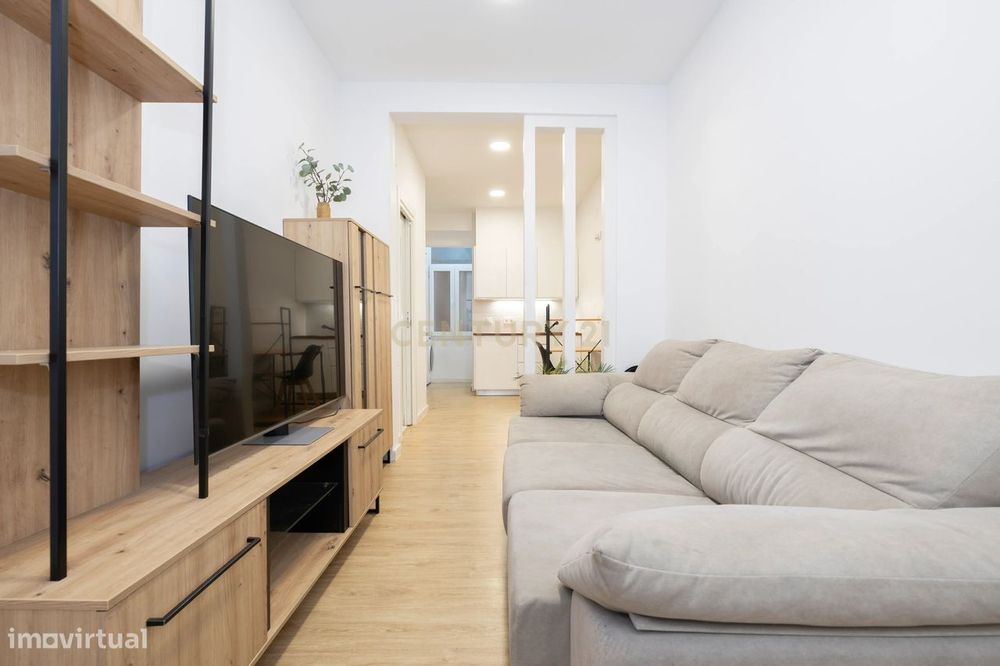 Apartamento T2 em Algés - Oeiras - Lisboa — Algés, Linda-A-Velha E Cruz Quebrada-Dafundo, Lisboa