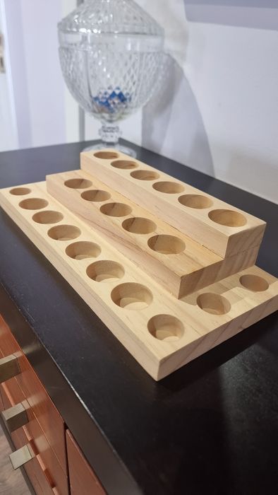 Suporte para verniz, óleo essencial ou batom