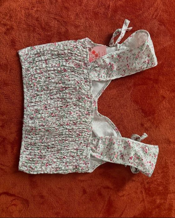 Топ новий з етикеткою