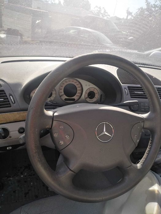 PARA PEÇAS Mercedes E420 V8 BiTurbo de 2005