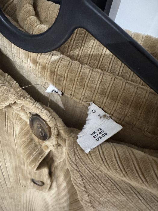 Sukienka welurowa ze stylowymi guzikami asos design 40 L