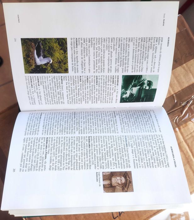 Enciclopédia LAROUSSE (30 volumes)