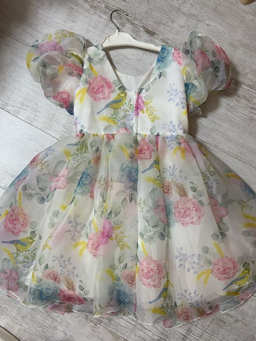 Платье на девочку