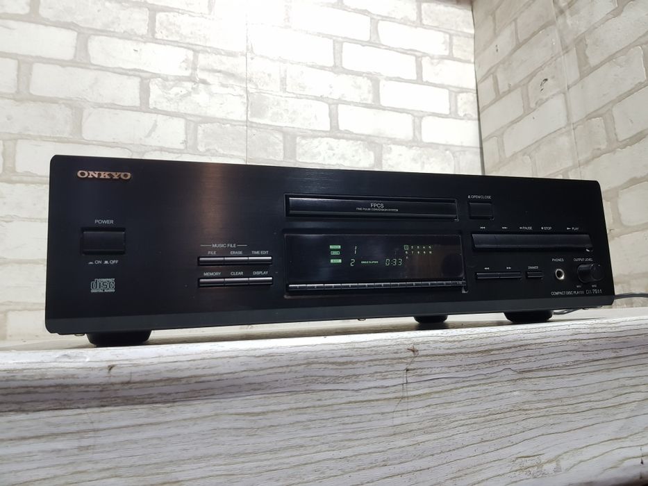 Програвач CD дисків ONKYO DX-7511, б/у з Німеччини