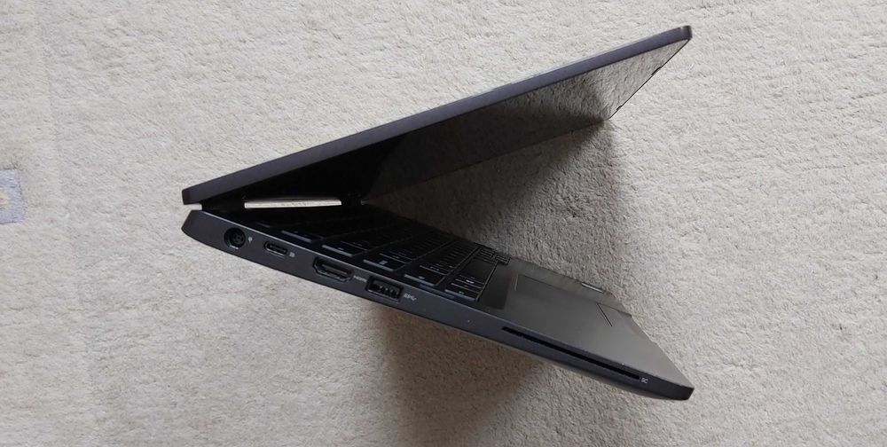 Dell 5300 2in1 laptop/tablet i5 8365U, 16 GB, NVME 256 GB, 13", WIN 11