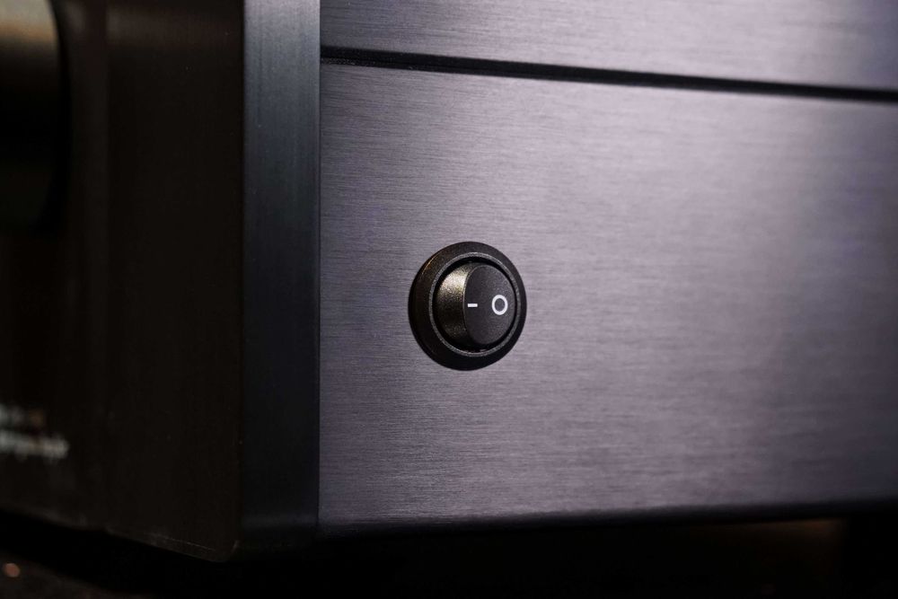 Unison Research Unico 150 Czarny wzmacniacz zintegrowany stereo Outlet