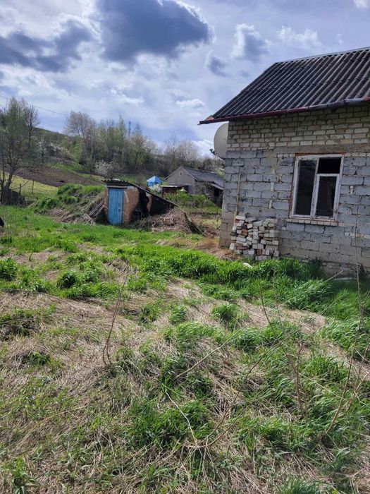 Продаж  будинку з ділянкою