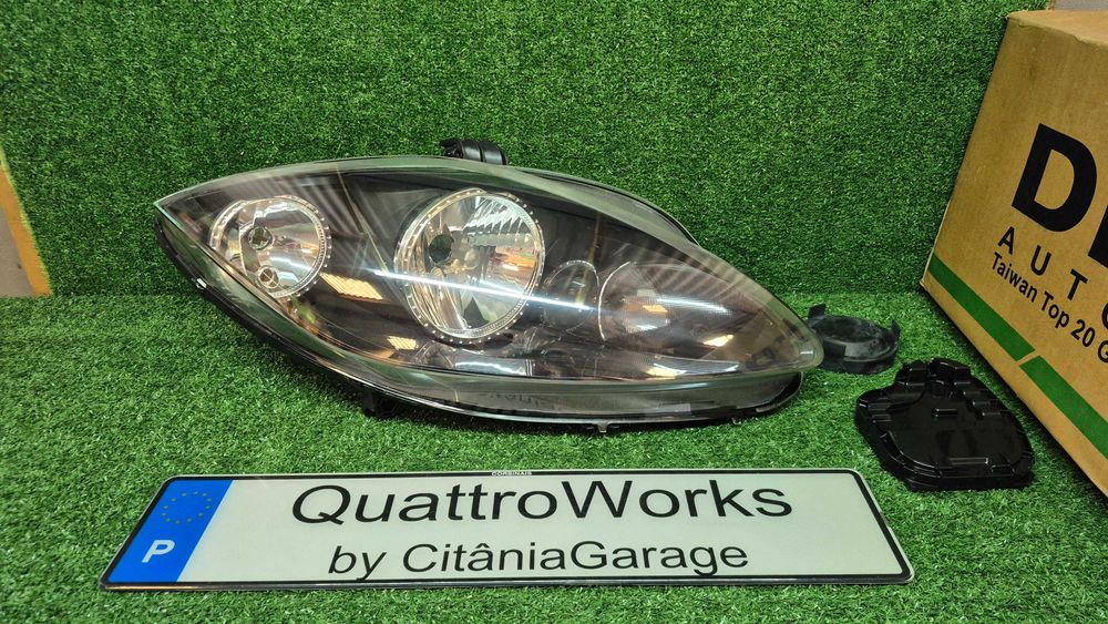 Otica Farol Direito Seat Leon 1P 2009 a 2012 445-1125R-LDEM2 NOVO