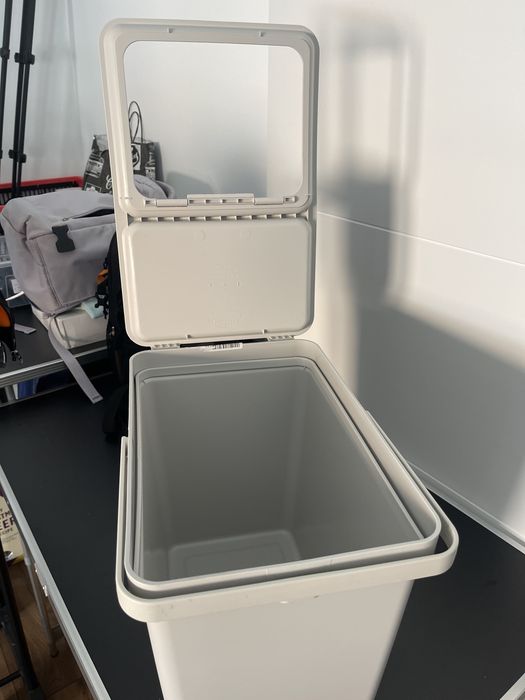 Caixote lixo Ikea