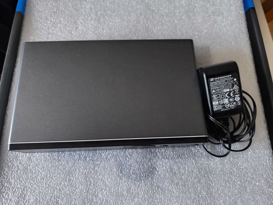 Sennheiser XSW 1-835 A-Band Vocal Set (micro sem fios) 
I