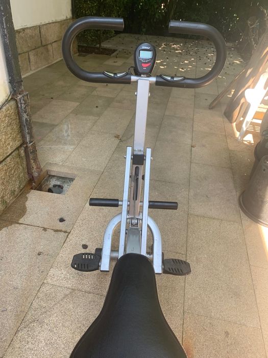 Máquina de ginástica Mexe o corpo todo