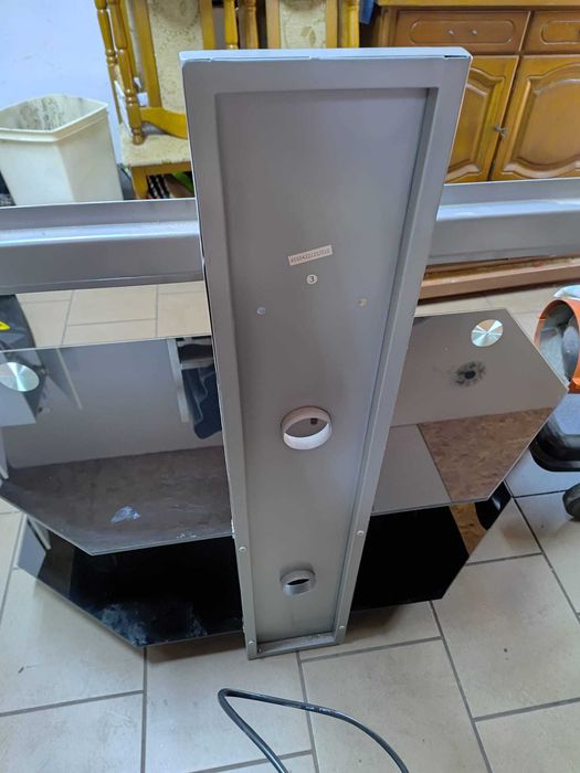 STOLIK pod TV , szklany , regulowany