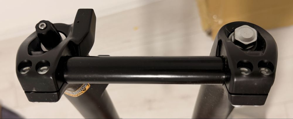 Marzocchi bomber 888 RV nowy