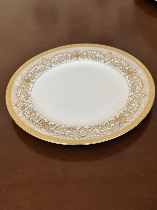 Столовий  сервіз Auratic Fine Bone China, 42 предмета,ідеальний стан