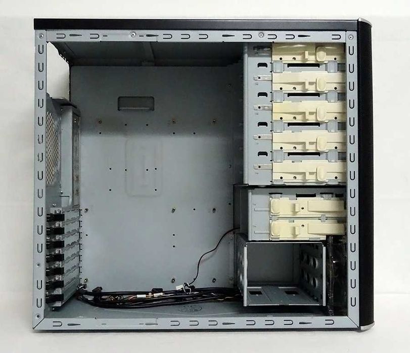 Caixa de Computador Cooler Master Centurion 53464585689142786124